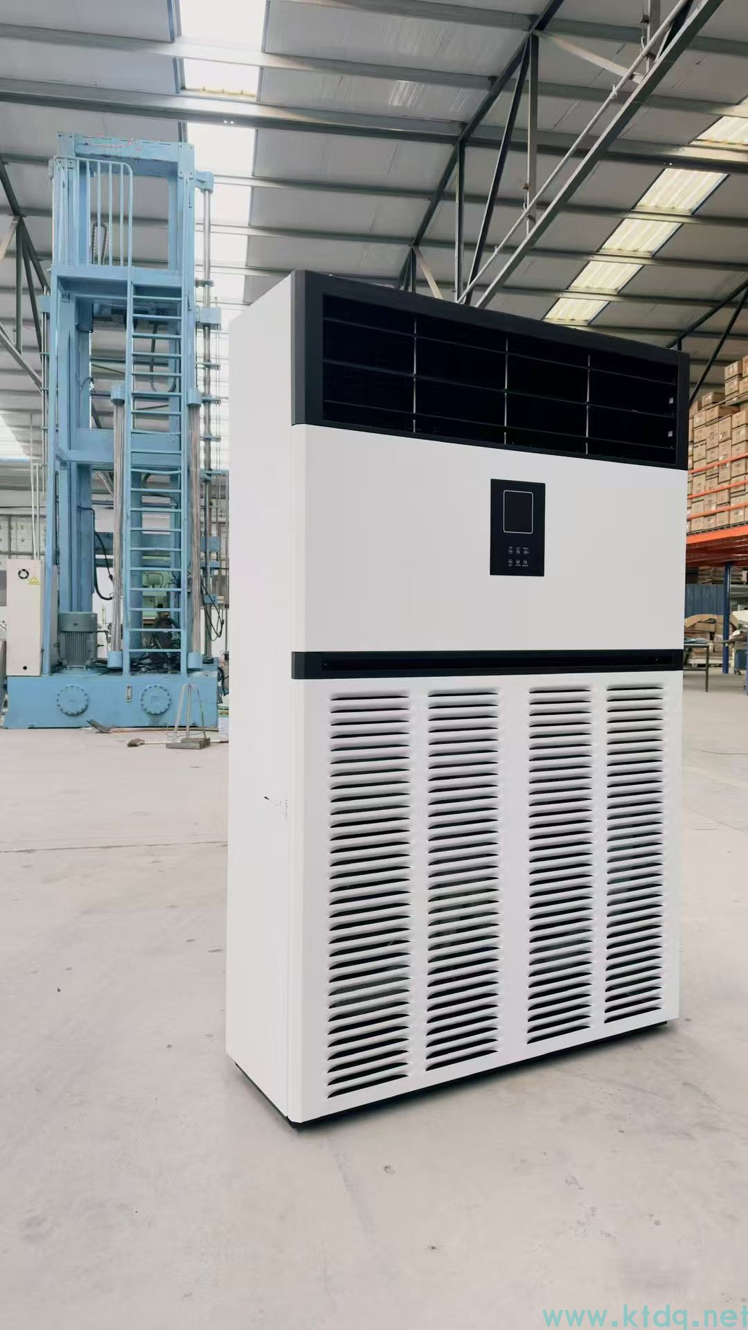 廠家供應大型10匹商用水空調 冷暖兩用水冷空調井水柜機(圖4) 廠家供應大型10匹商用水空調 冷暖兩用水冷空調井水柜機(圖4)